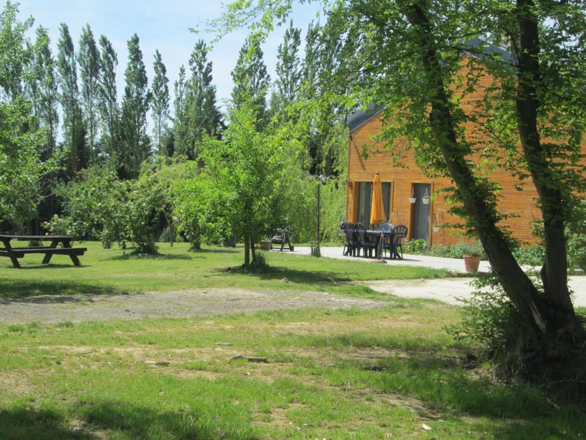 Florennes Gite Neuf 150 M2 Devant Un Grand Lac Prive De 2 Hectares Poissonneux Au Milieu Des Bois Zewnętrze zdjęcie