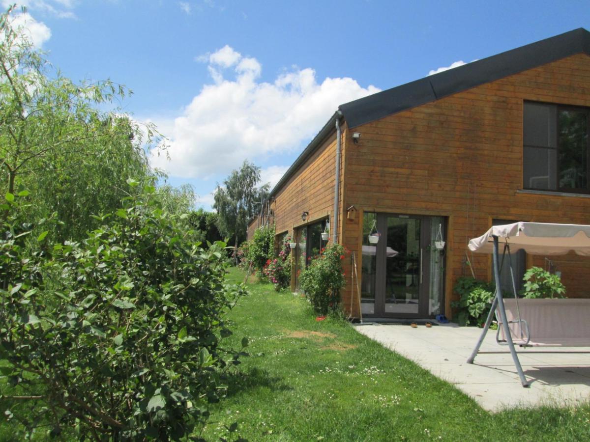 Florennes Gite Neuf 150 M2 Devant Un Grand Lac Prive De 2 Hectares Poissonneux Au Milieu Des Bois Zewnętrze zdjęcie