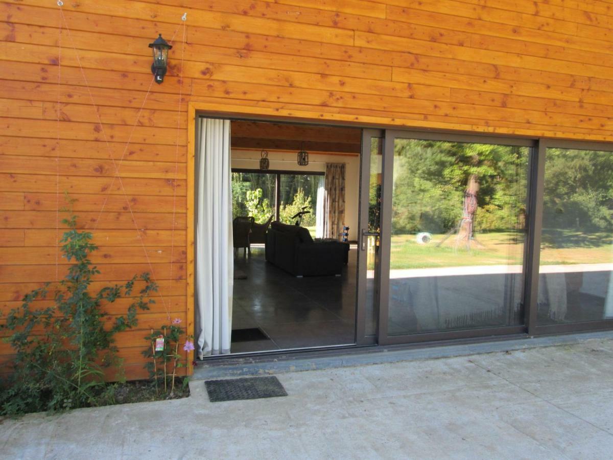 Florennes Gite Neuf 150 M2 Devant Un Grand Lac Prive De 2 Hectares Poissonneux Au Milieu Des Bois Zewnętrze zdjęcie