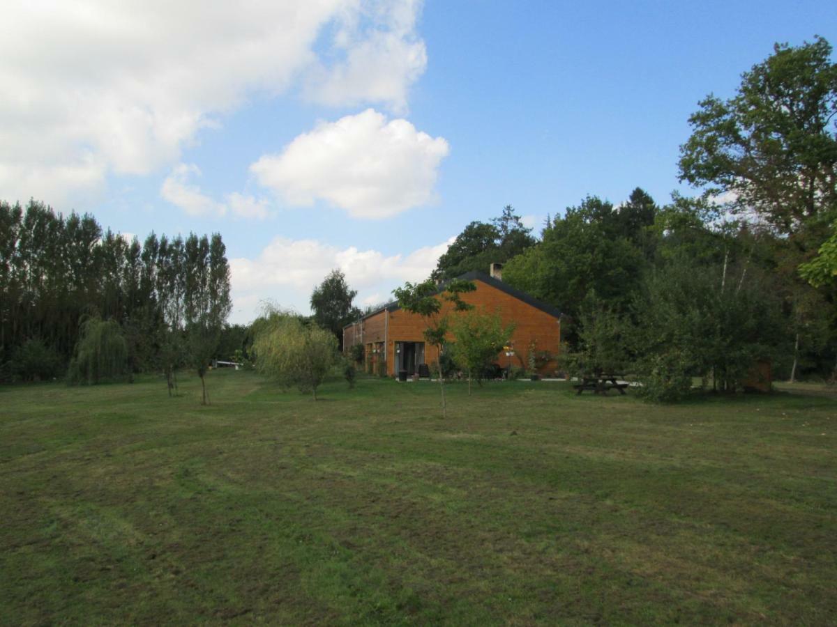 Florennes Gite Neuf 150 M2 Devant Un Grand Lac Prive De 2 Hectares Poissonneux Au Milieu Des Bois Zewnętrze zdjęcie